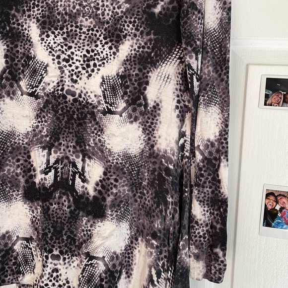 ♻️long patterned top - Picture 2 of 4